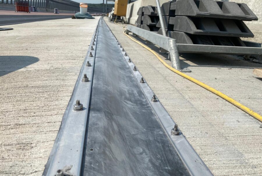 Fugenabdeckung auf Brücke